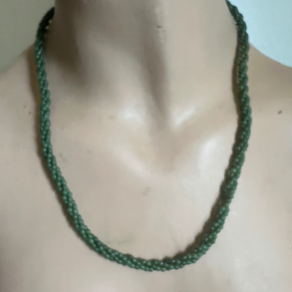Vrg‎ Green Jadeite Twisted Triple Strand Beaded Necklace 22" Cottagecore 70s